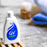 غسول QV اللطيف للوجه 250 جم